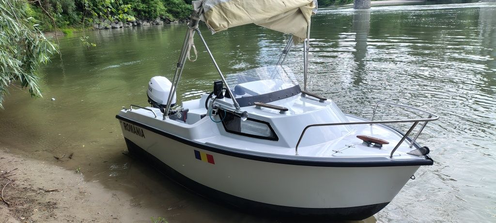 Barcă Clear Liner Cabine 400 + Motor Selva 4 timpi (Yamaha)
