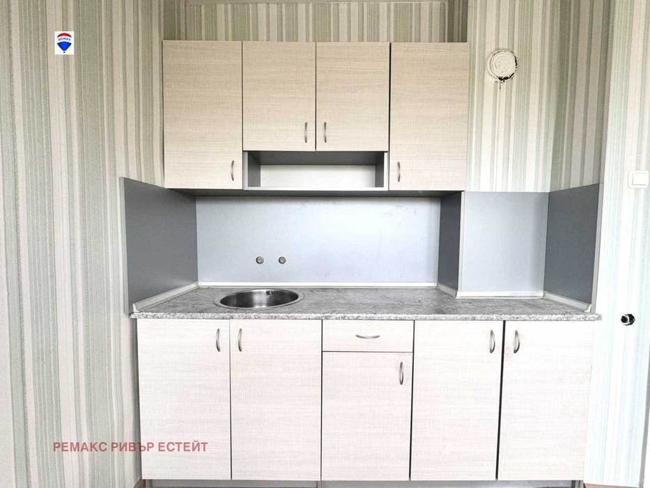 Продава се Двустаен апартамент в с. Червена вода, Област Русе - 63 кв.м за 523 €/кв.м - Снимка #8