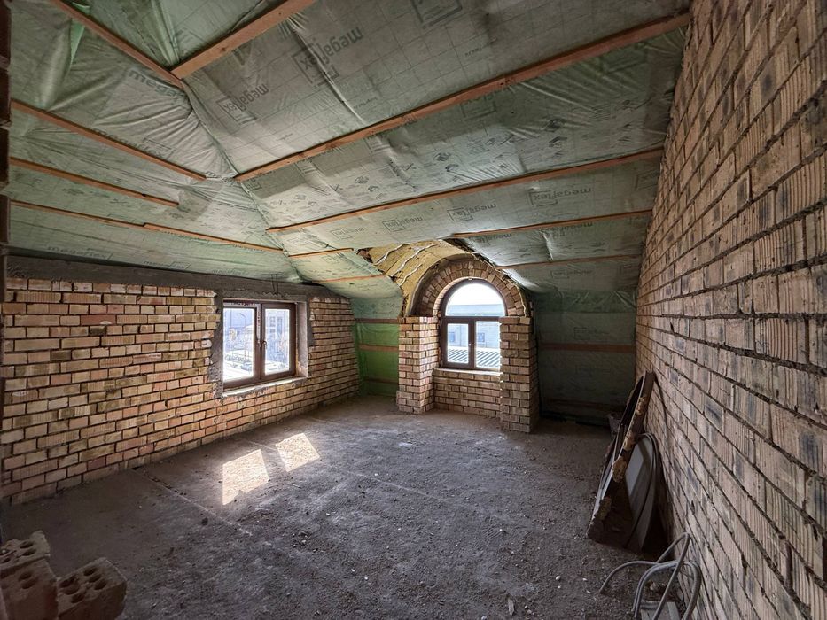 продается полноценный 3 комнатная квартира(БЕЗ ГЛУХОЙ)