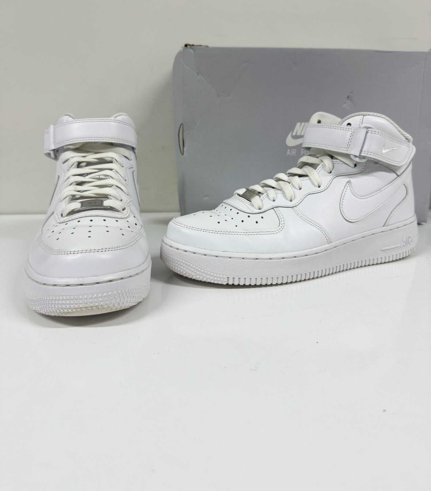 NIke Air Force 1 Mid 07