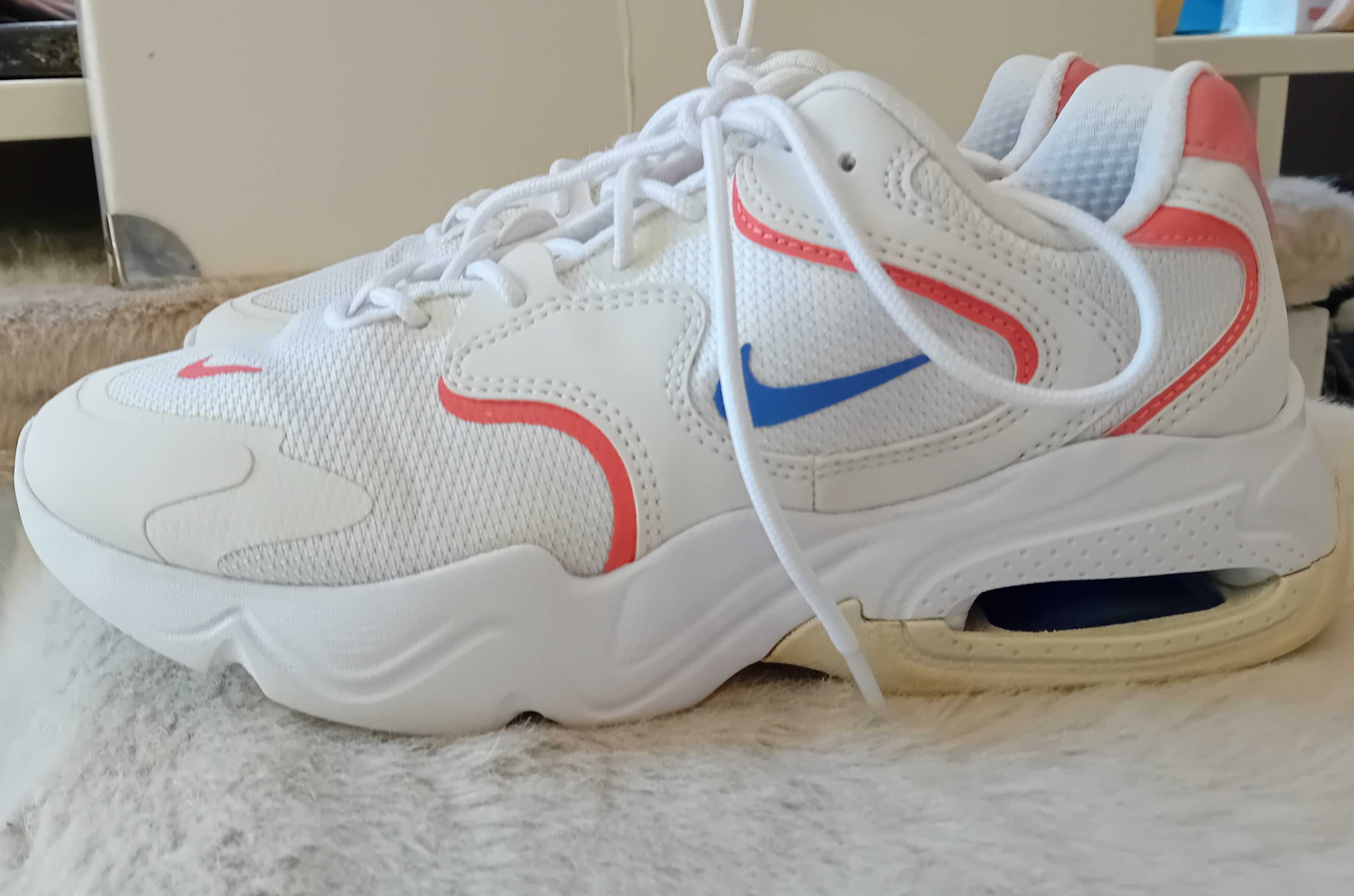 Маратонки найк NIKE