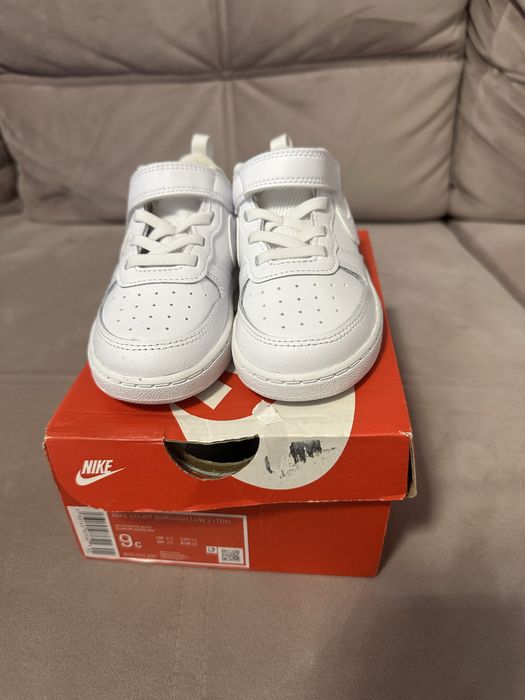 Adidasi nike unisex marimea 26