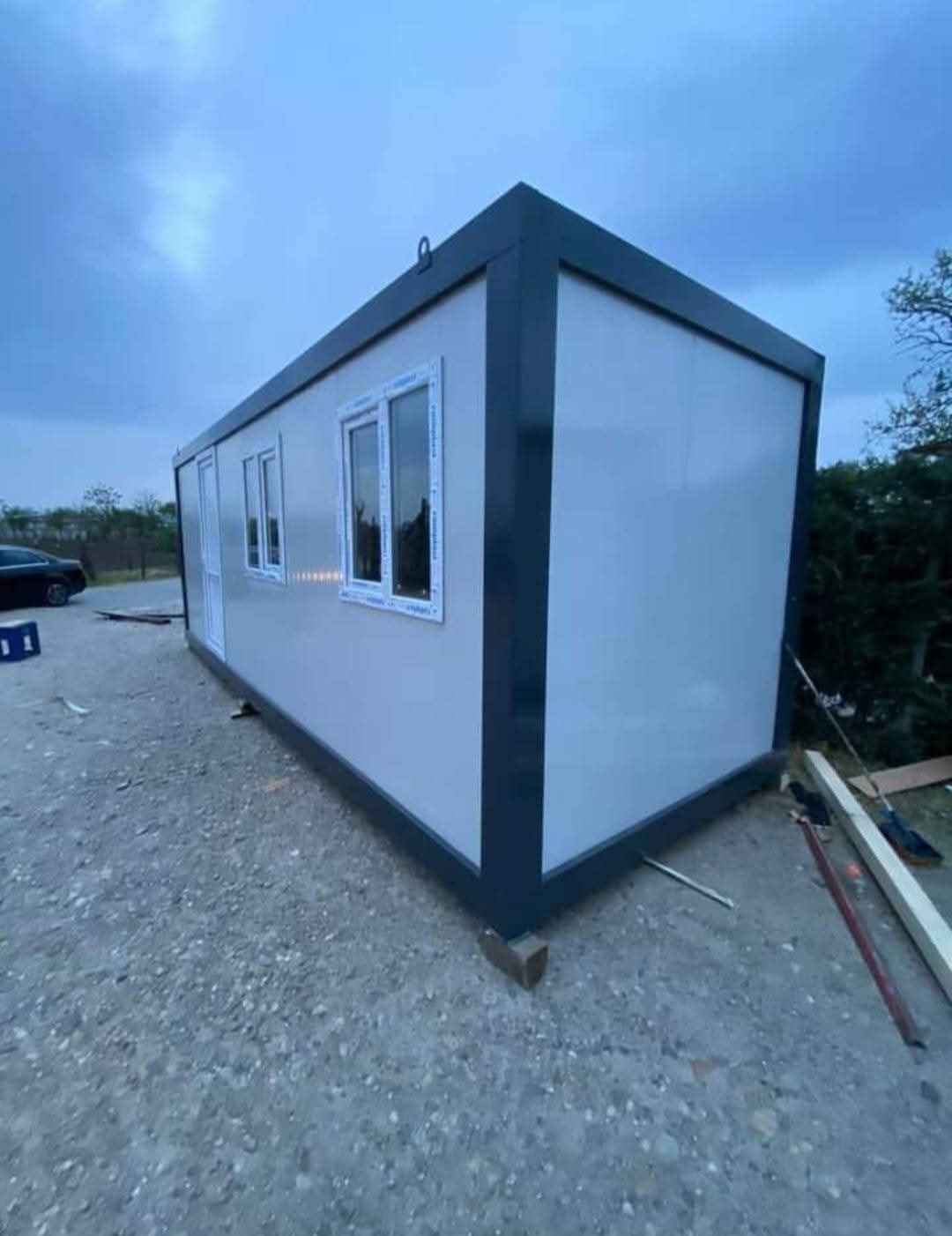 Vând containere modulare tip