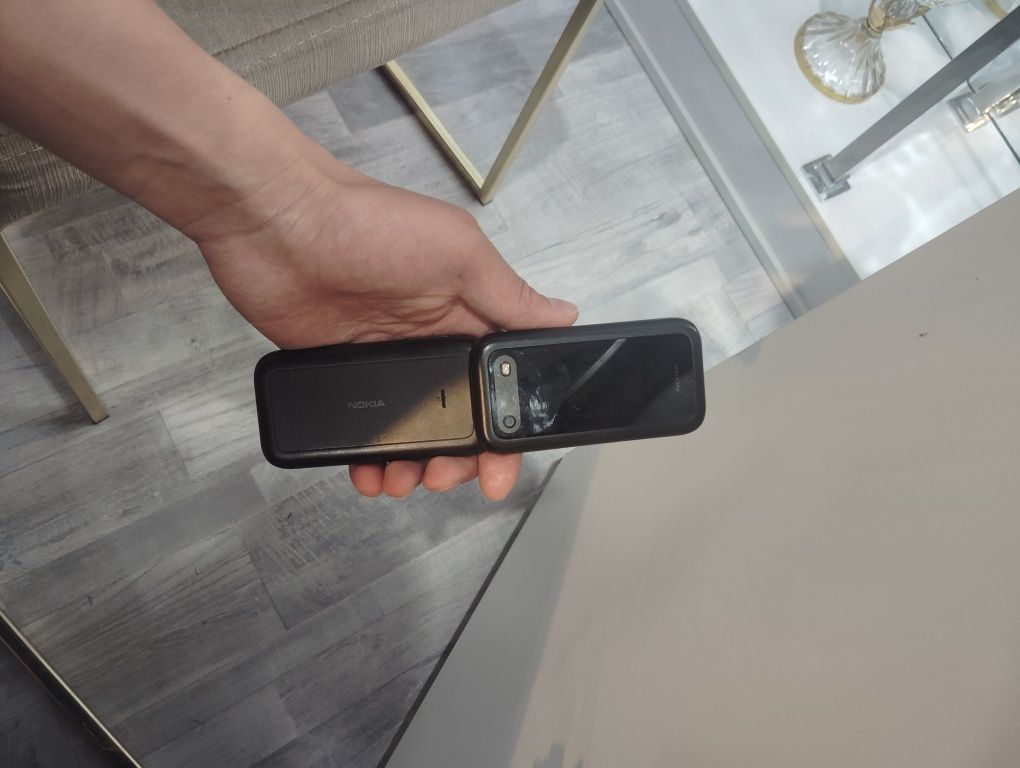 Nokia telefoni sotiladi