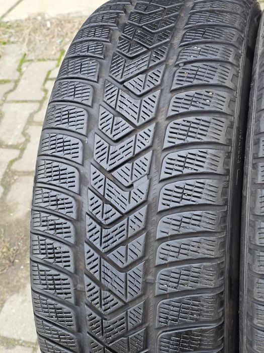 235 55 19 Pirelli