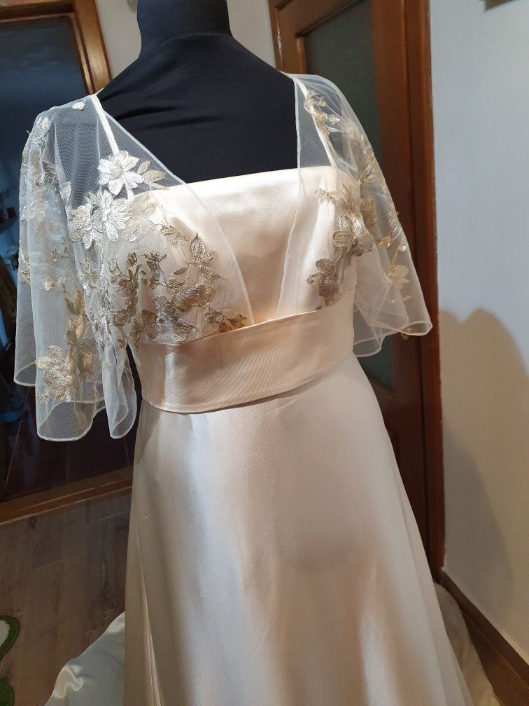 Rochie eleganta ideală pt Nașă