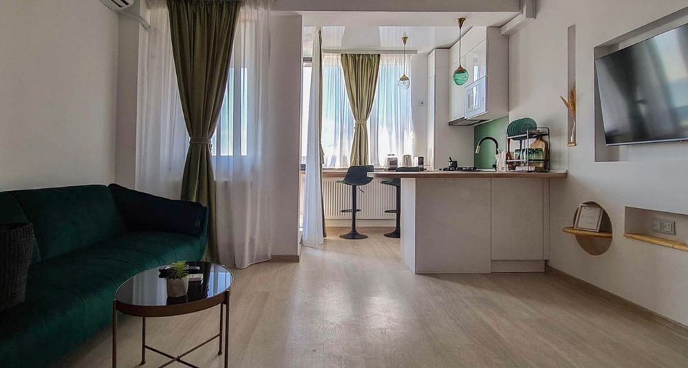 Studio lux Mamaia Nord/Stefan Building cu vedere la mare