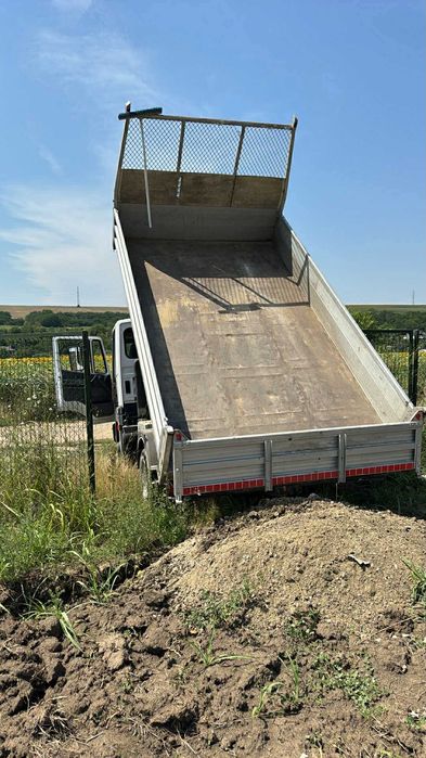 Inchiriez miniexcavator 3,5 tone, basculanta 6,5 tone.
Pentr