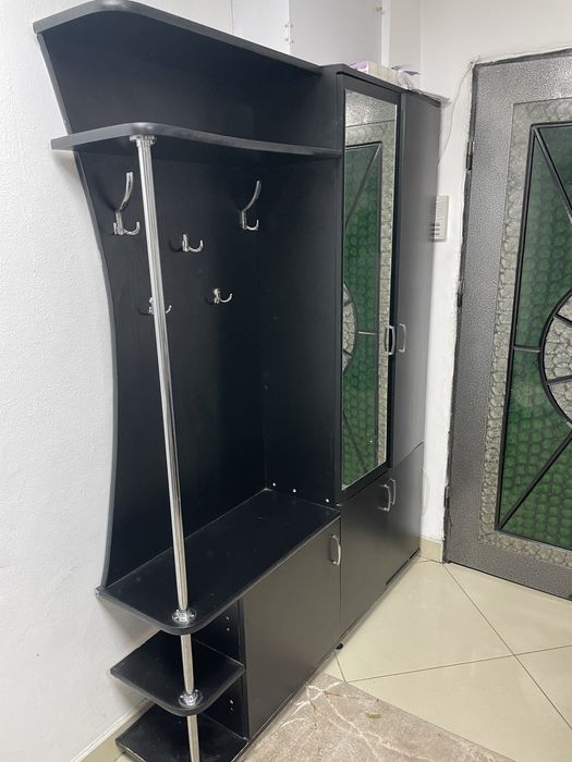 Cuier, lemn negru cu oglinda