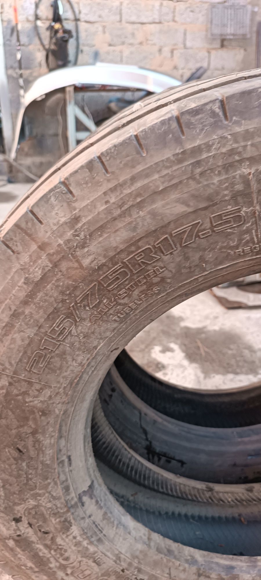 Покрышки на Исузу.