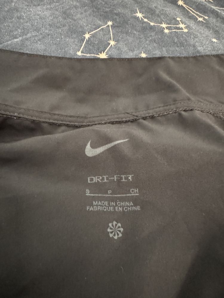 Nike Dri Fit ветровка S размер