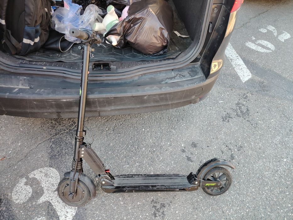 2 trotinete electrice sau schimb