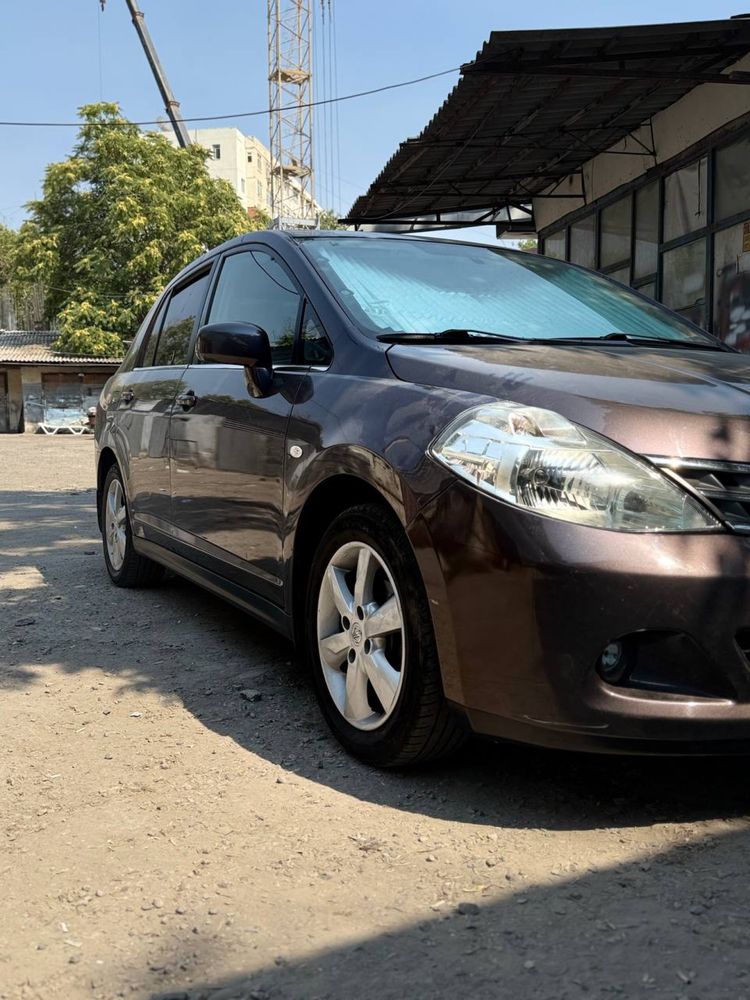 Nissan Tida 2008