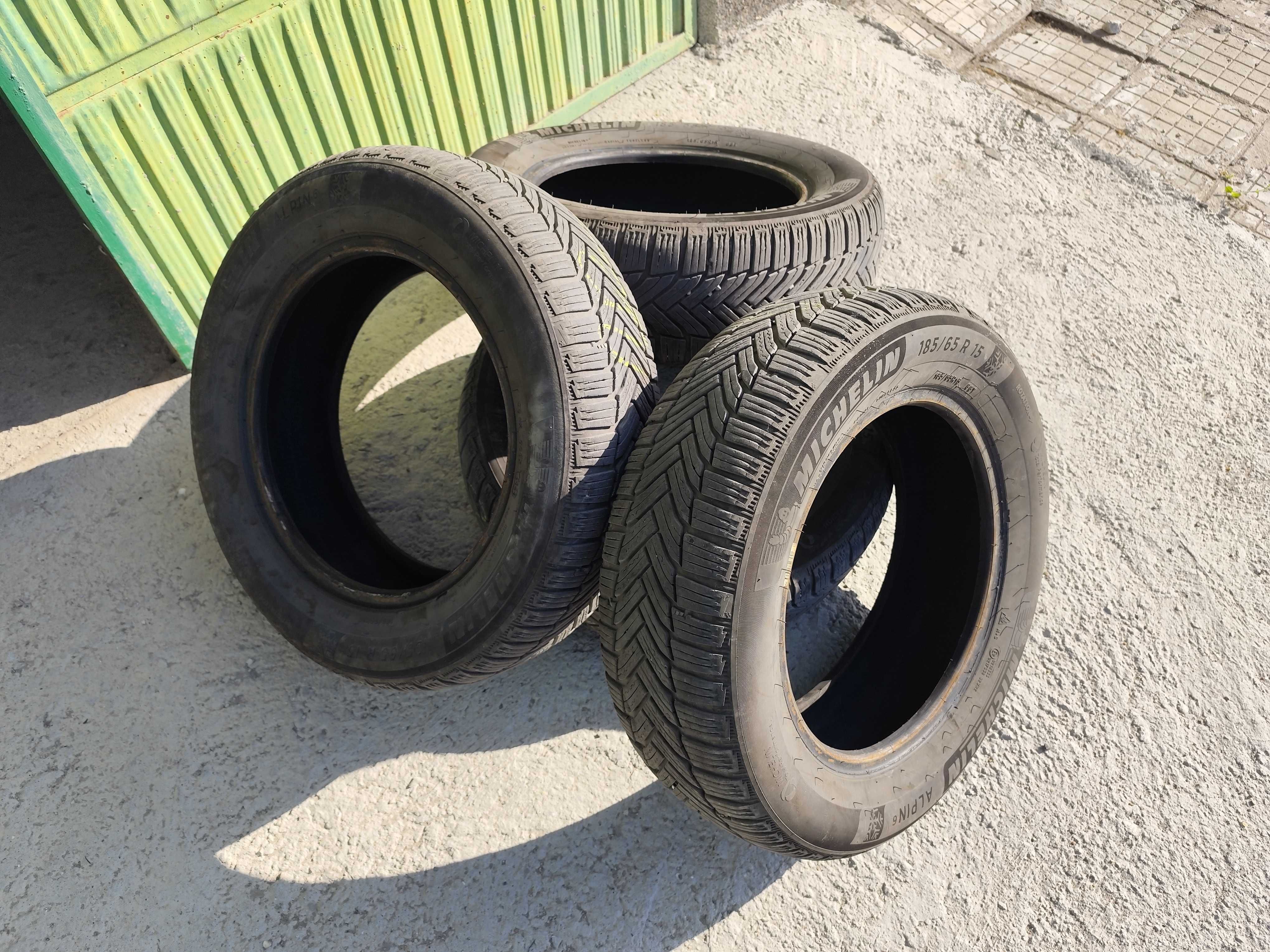 Продавам четири гуми Мишелин.
