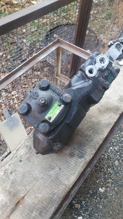 Рулевой редуктор бмв и дачик коленвала