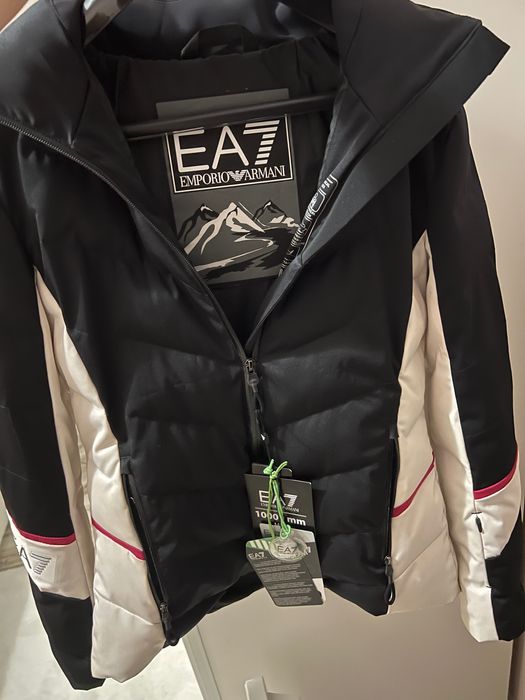 Ново оригинално ски яке ЕА7