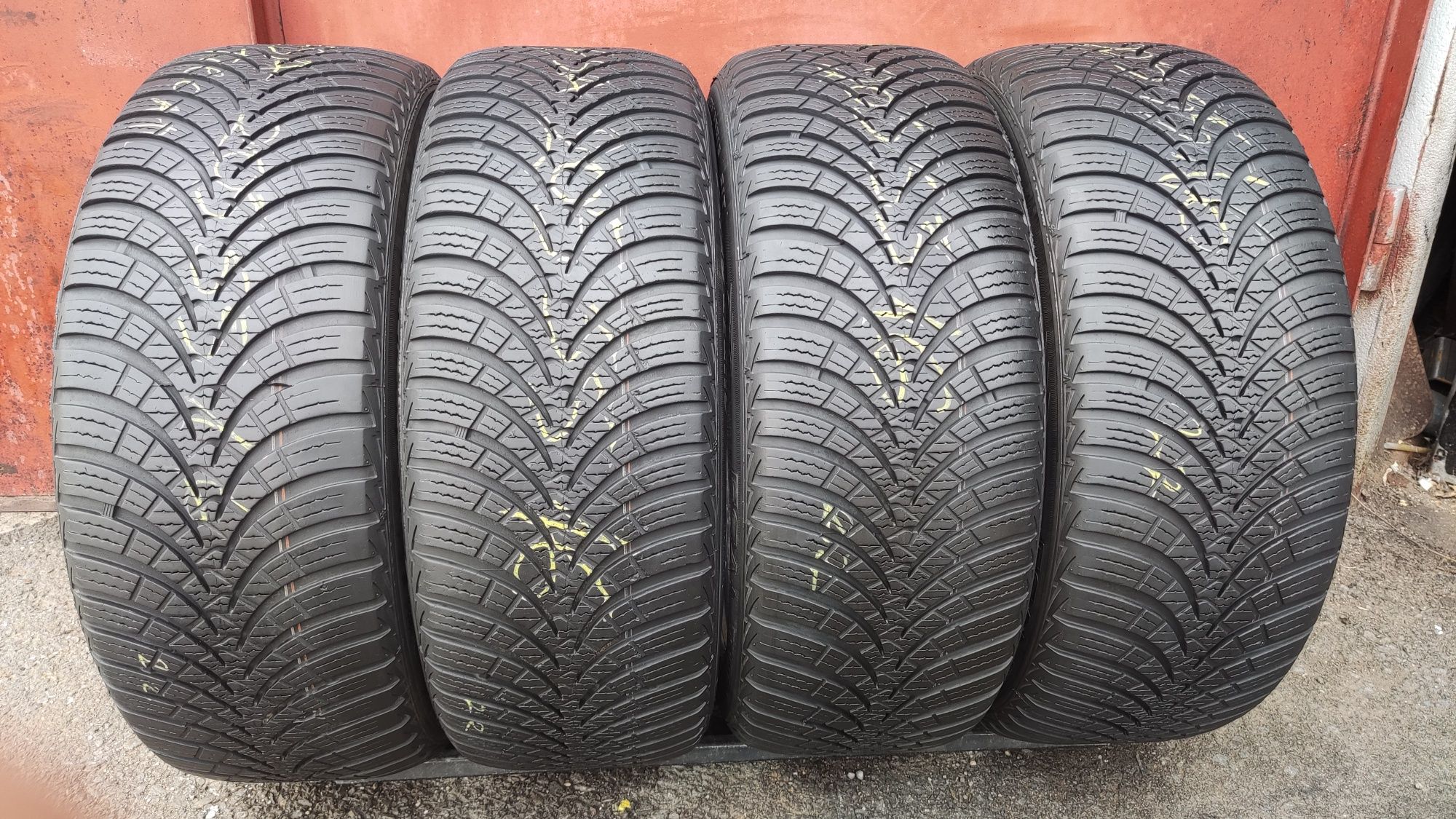 4бр. зимни гуми 205/55/16 ESA+ Tecar, dot22
dot22
6.96mm
Made in Franc