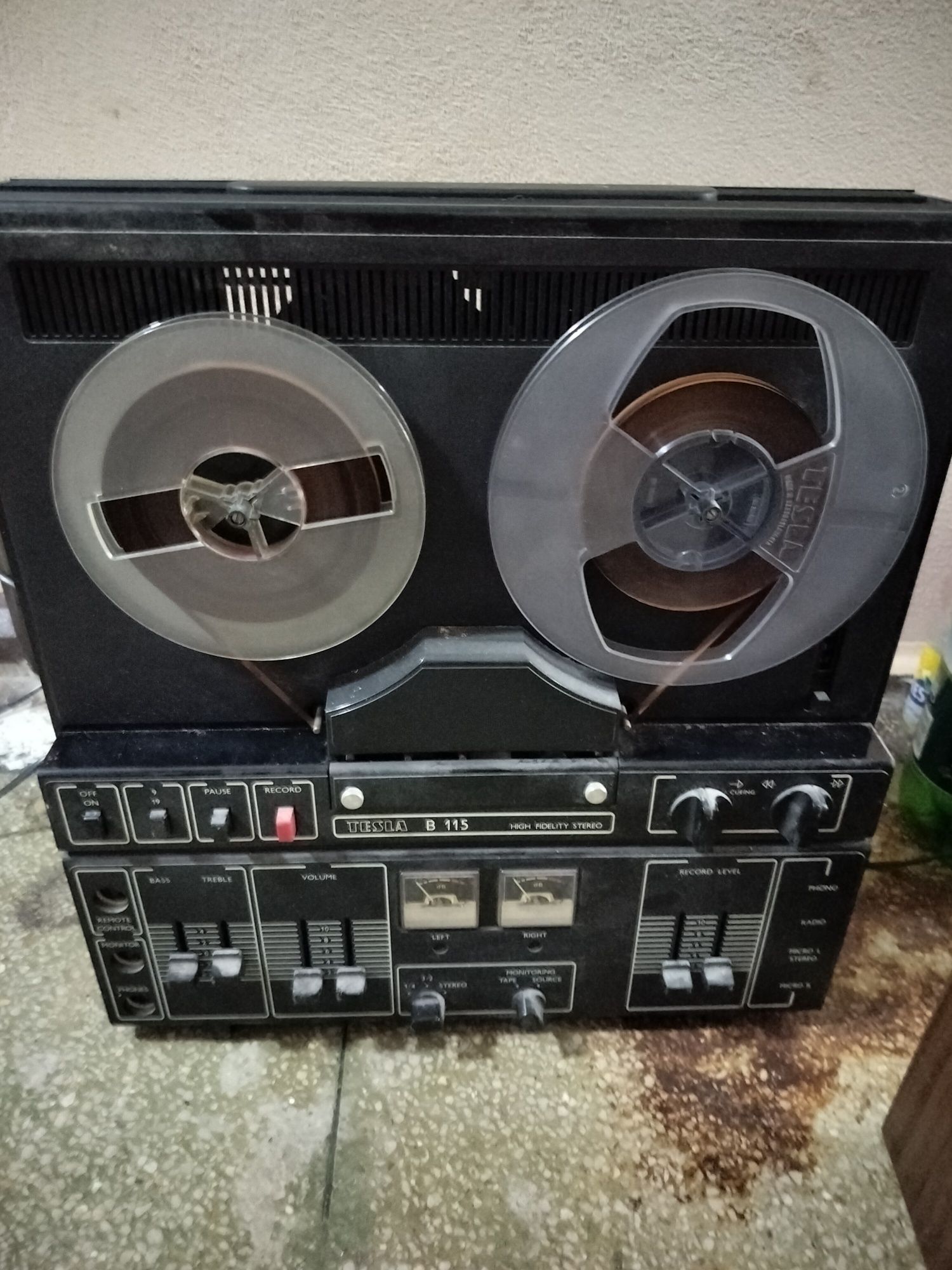 Magnetofon Tesla b 115