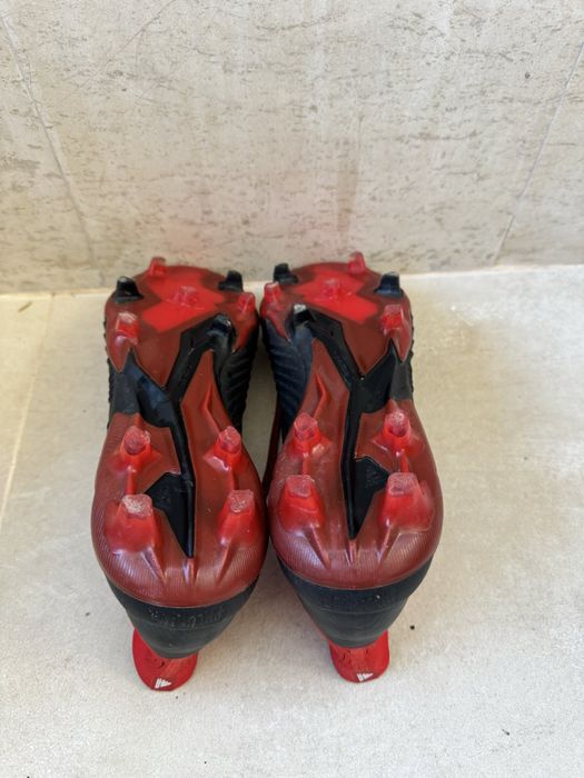 Футболни обувки Адидас Predator