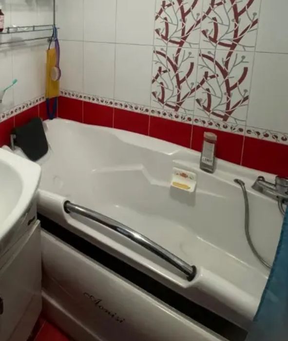 Продам ванну акриловую,