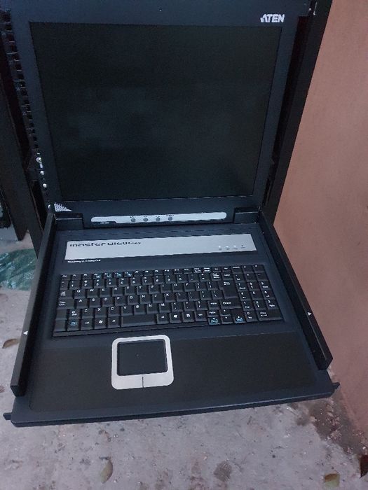 ATEN Master view max LCD console ,Master view plus KVM switch + Rack
