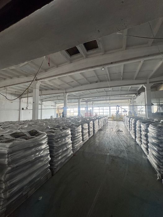 Se oferă spre vânzare hala industrială și teren strada volovatului