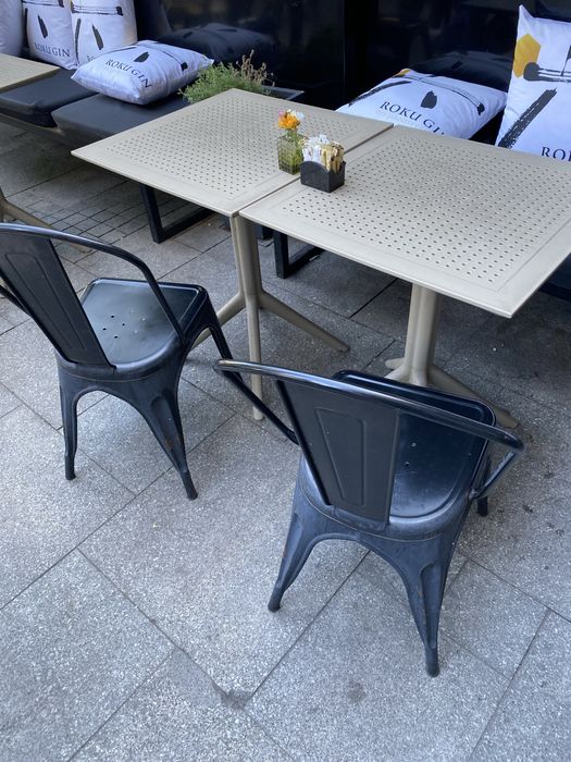 Метални градински столове