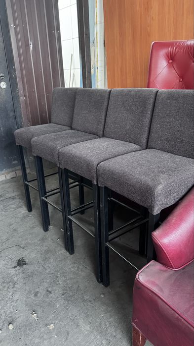 Барные стулья по 5000