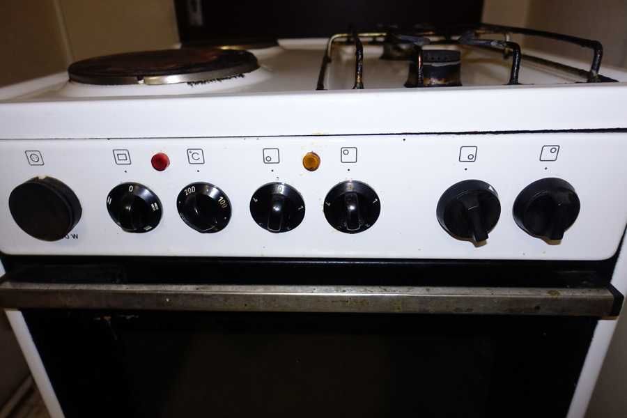 Готварска печка на ток и газ