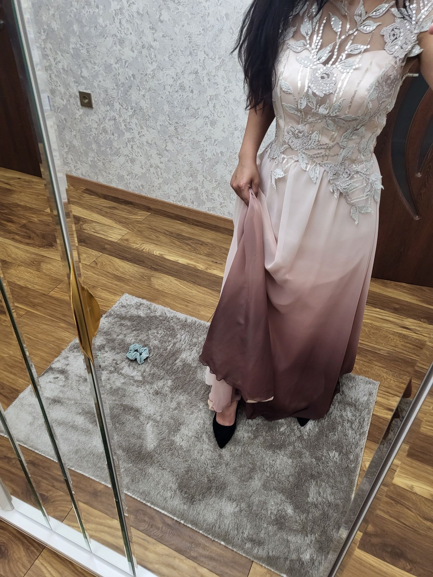 Официална рокля S