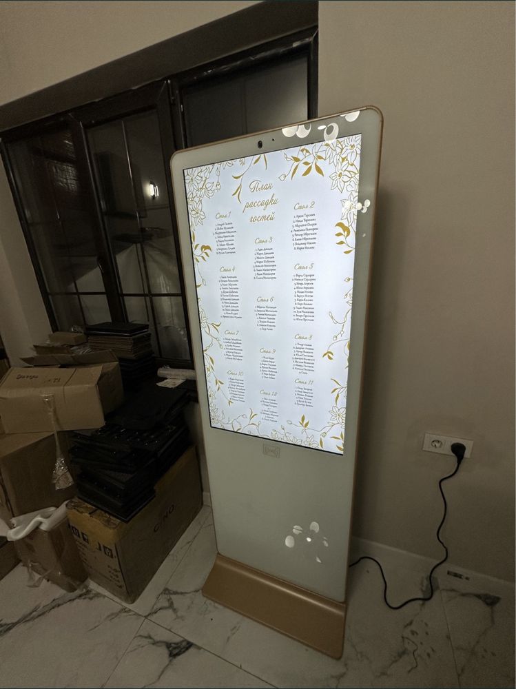 Информационный киоск рекламный киоск медиа борд панель lcd