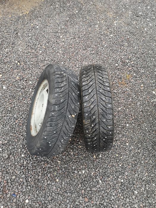 Накаченный поокрышка шипы