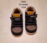 Детски обувки Geox 22 номер
