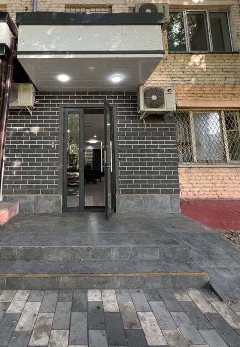 Аренда под офис 60м2 С мебелью! 2 минут от метро Мирзо Улугбек 1 ЛИНИЯ