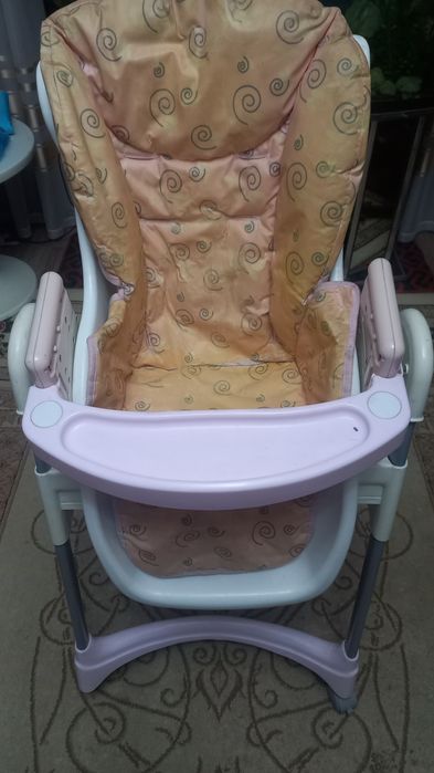 Детский стульчик для кормления