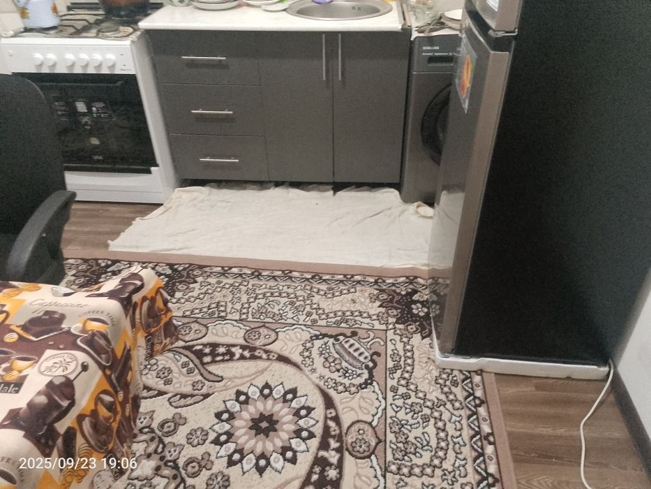 BRB bank yonida 3 xona 90 kvmli kvartira