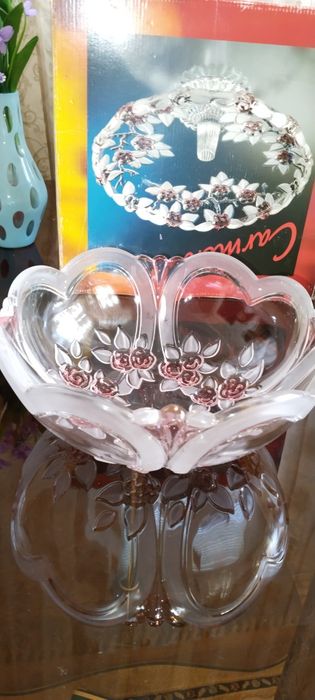 Посуда вазы и стаканы