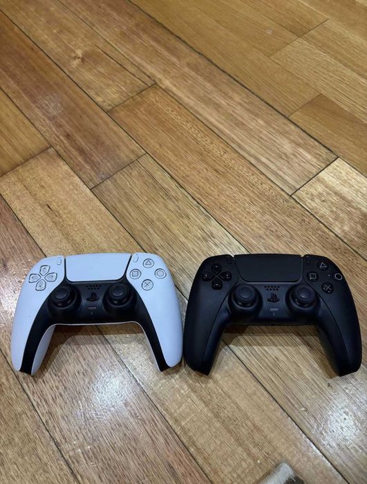 PlayStation 5 - гаранция, отлично състояние + аксесоари