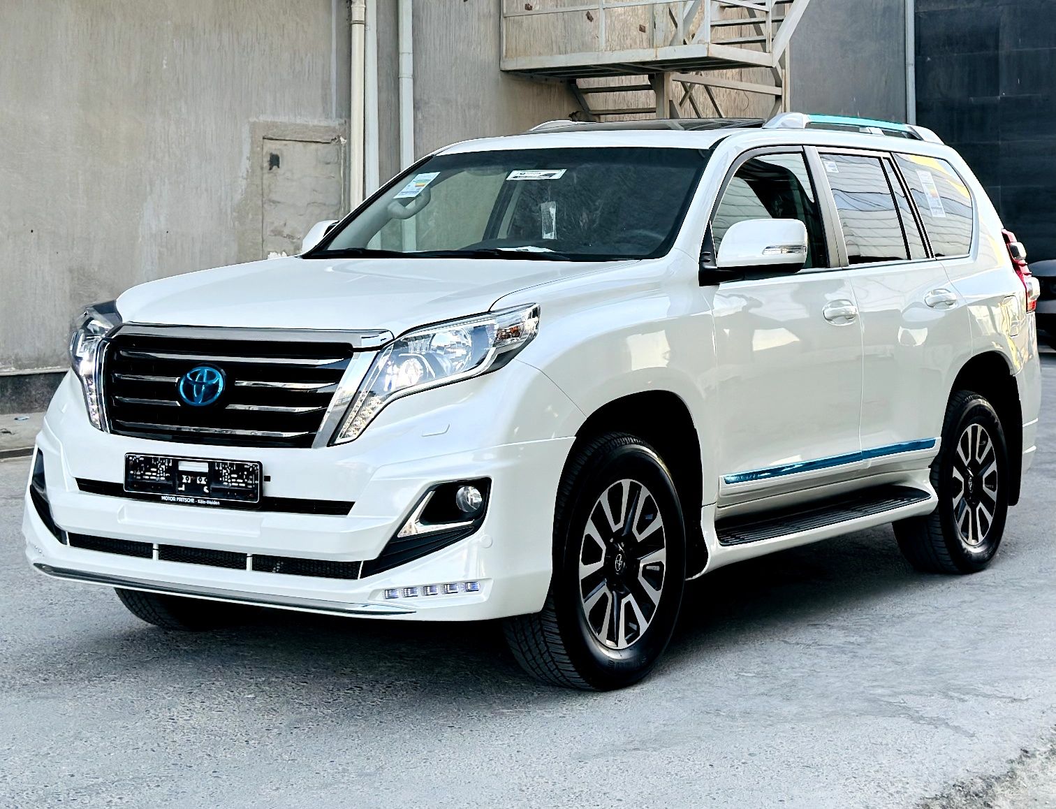 Tayota Land Cruiser Prado 150 VX Full Pozitsya Yaponka