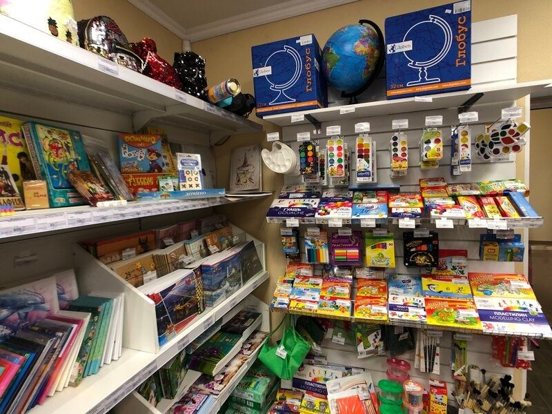 Сдам канцелярский отдел в социальном магазине