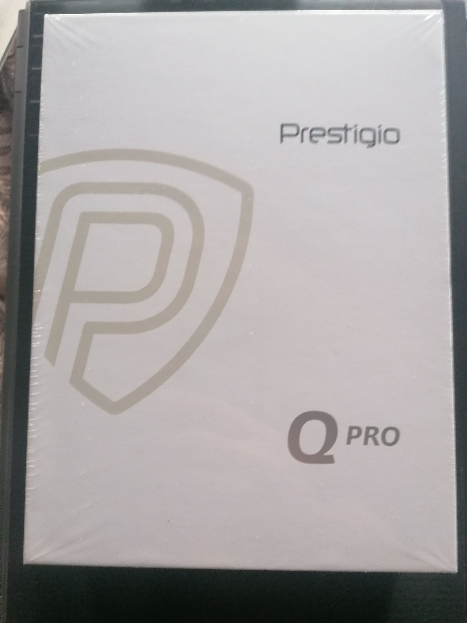 Продавам чисто нов неразпечатан таблет PRESTIGIO Q Pro