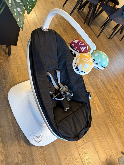 Електрическа бебешка люлка mamaRoo 5.0