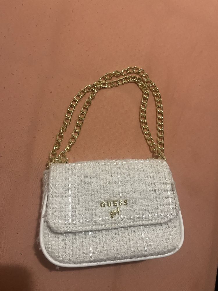 Оригинална чанта Guess