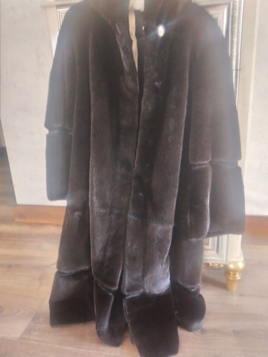 Цельная норковая шуба