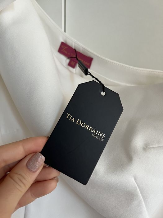 Елегантен бял гащеризон- Tia Dorraine London