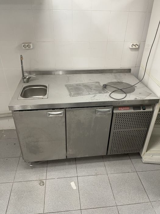 Холодильный и тепловой стол