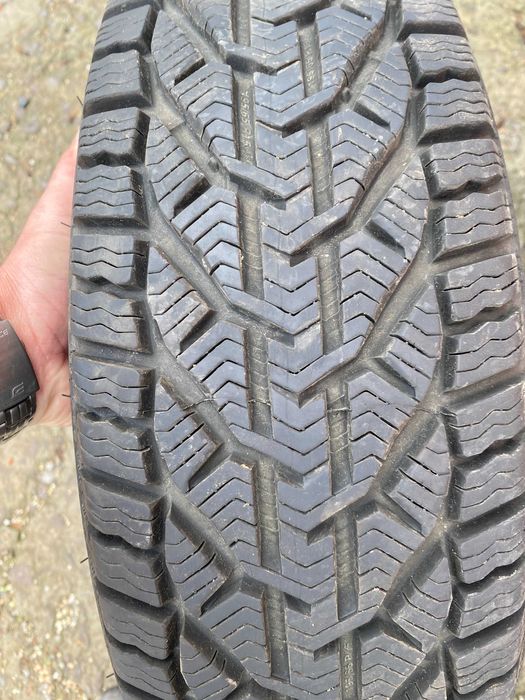 зимни и летни гуми за автомобил 195/65/R15 + джанти