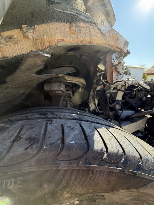 Vand Mercedes E 400 4 MATIC  *AVARIAT*