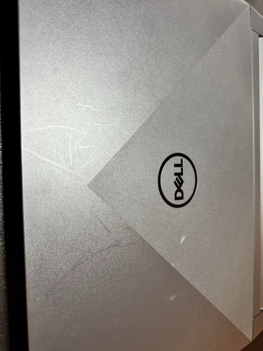 Laptop gaming Dell G15 5511