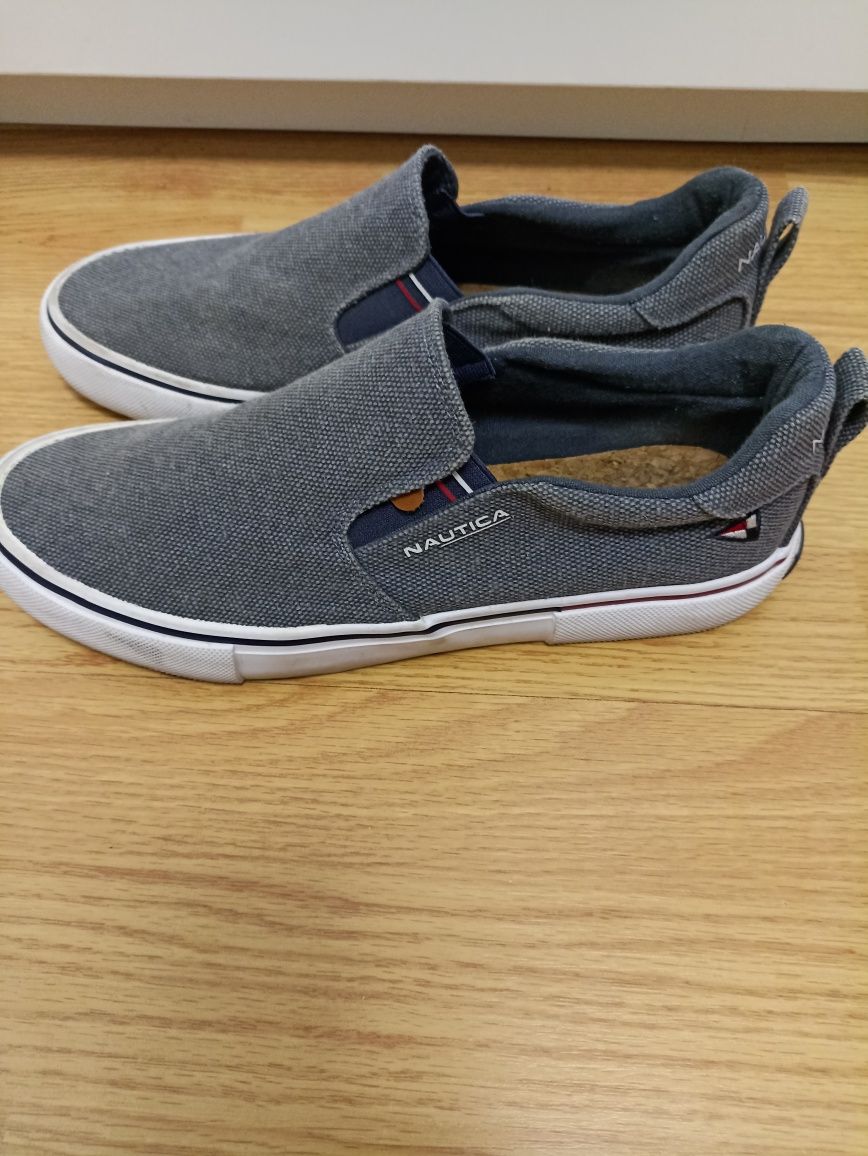 Vând espadrile bărbați